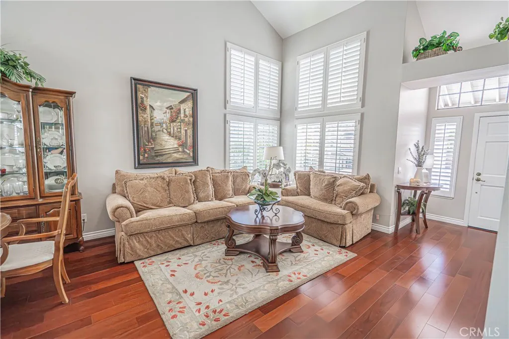 28655 Greenwood Pl, Castaic, California 91384 home-pic-21
