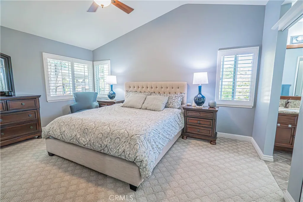 28655 Greenwood Pl, Castaic, California 91384 home-pic-16