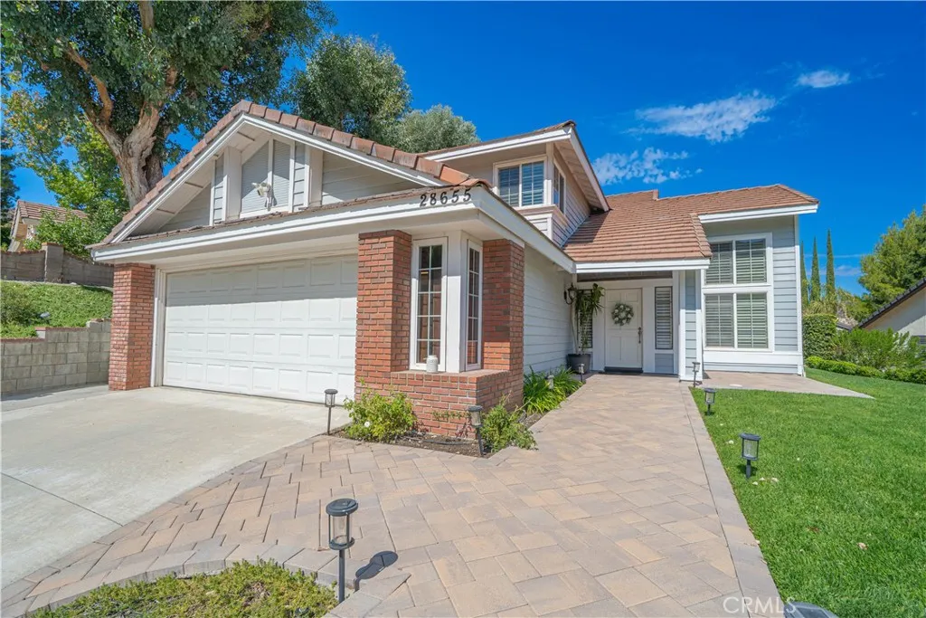 28655 Greenwood Pl, Castaic, California 91384 home-pic-4