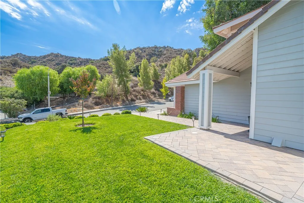 28655 Greenwood Pl, Castaic, California 91384 home-pic-6
