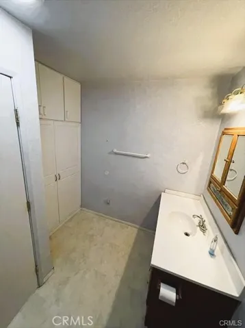 Larger Unit Bath