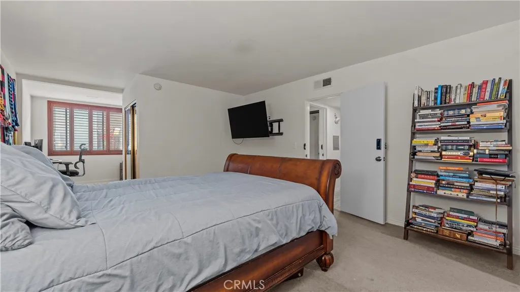 14521 Benefit St 102, Sherman Oaks, California 91403 home-pic-18