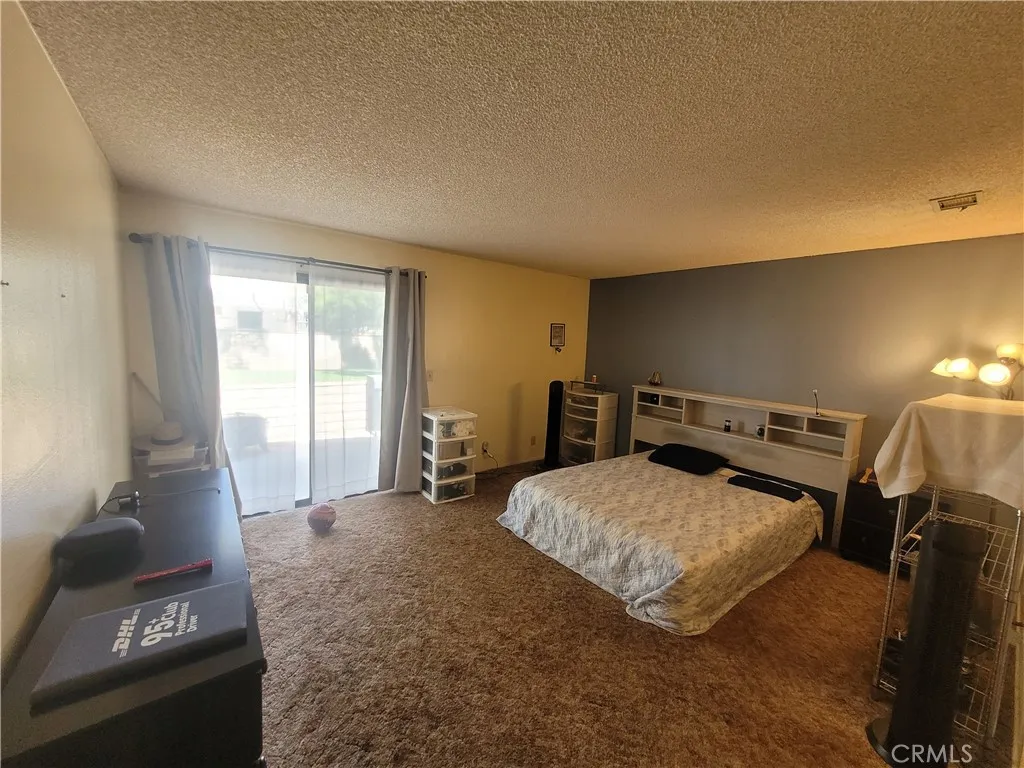 19218 Elm Drive, Apple Valley, California 92308 home-pic-8