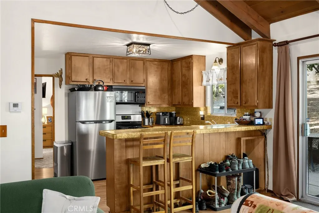 27963 St. Bernard Ln, Lake Arrowhead, California 92352 home-pic-10