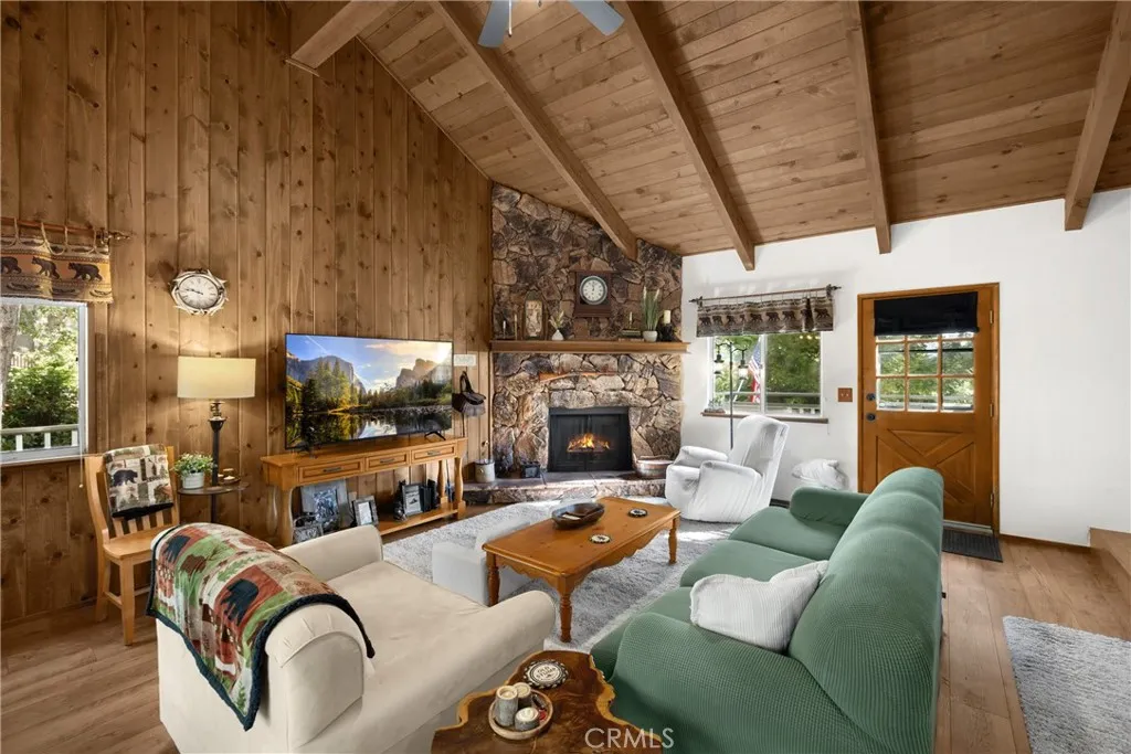 27963 St. Bernard Ln, Lake Arrowhead, California 92352 home-pic-0