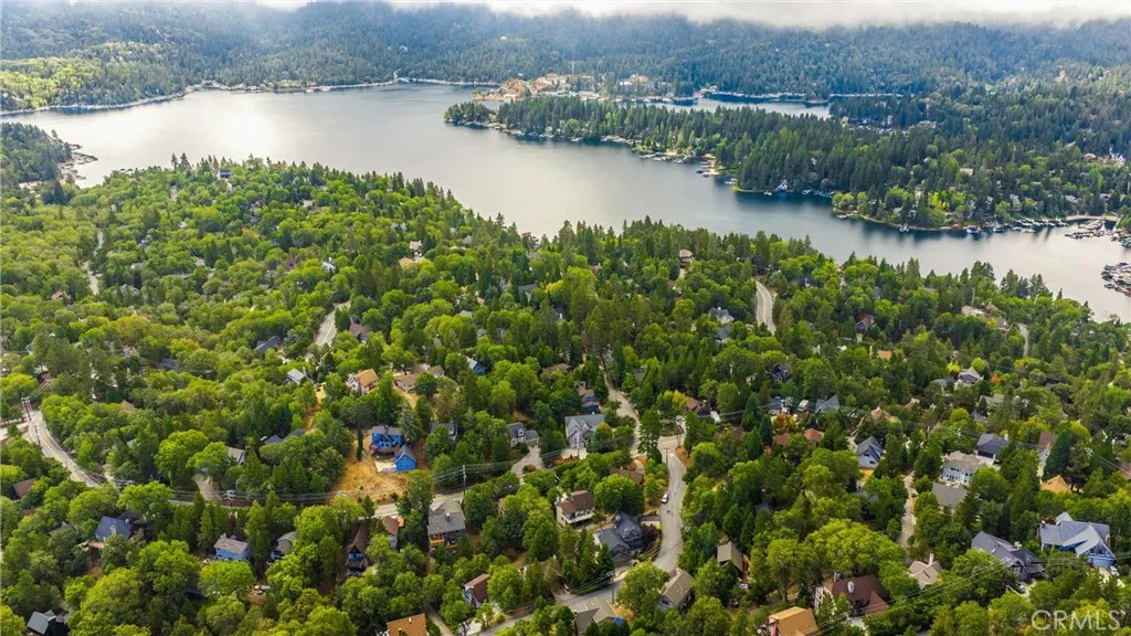 27963 St. Bernard Ln, Lake Arrowhead, California 92352 home-pic-45