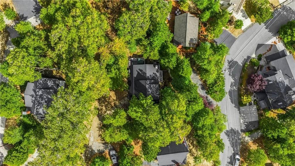 27963 St. Bernard Ln, Lake Arrowhead, California 92352 home-pic-41