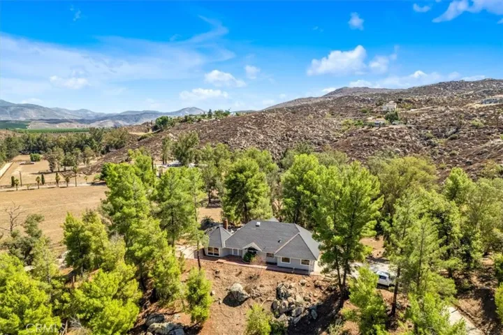 42355 Rockview Drive, Hemet, California 92544