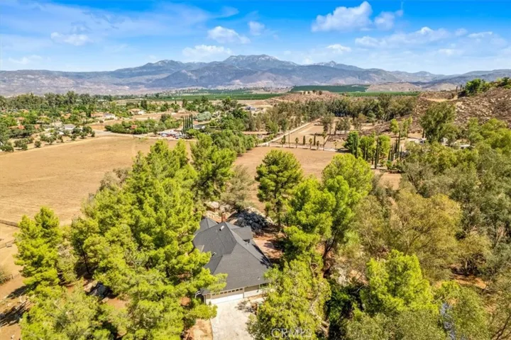 42355 Rockview Drive, Hemet, California 92544