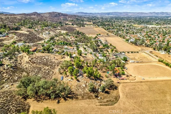 42355 Rockview Drive, Hemet, California 92544