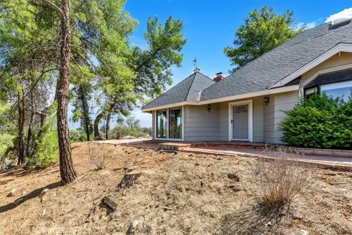 42355 Rockview Drive, Hemet, California 92544