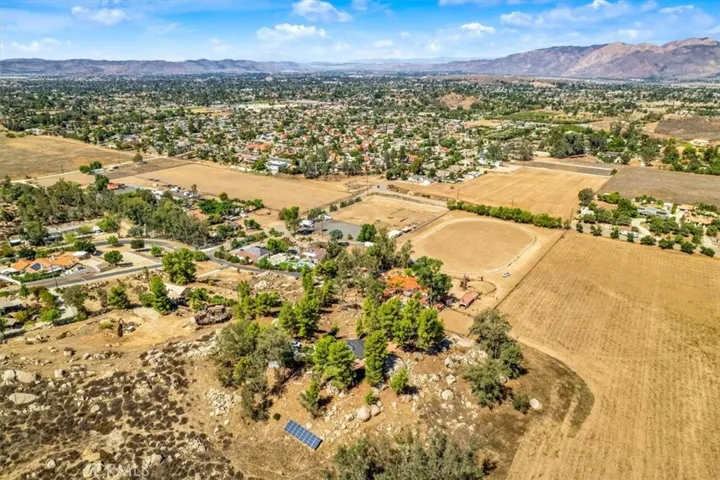 42355 Rockview Drive, Hemet, California 92544
