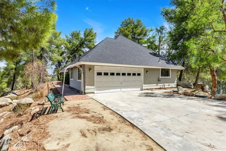42355 Rockview Drive, Hemet, California 92544