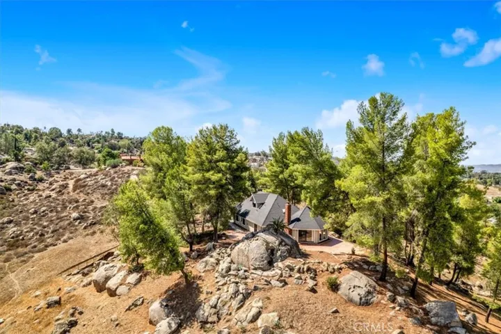 42355 Rockview Drive, Hemet, California 92544