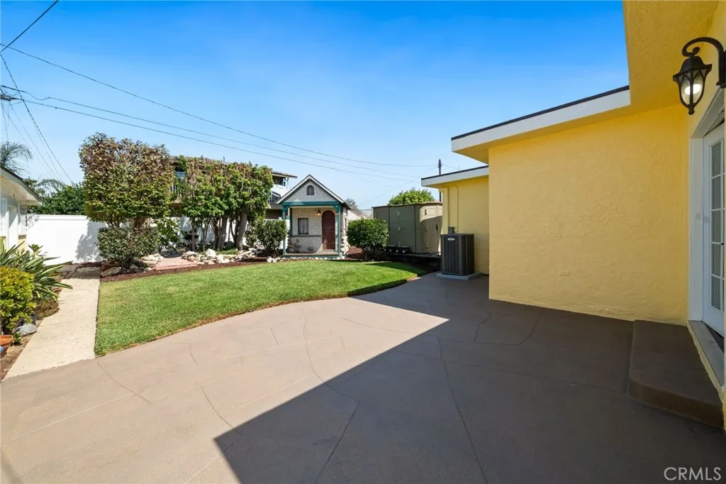 1767 W 244th Street, Torrance, California 90501 home-pic-27