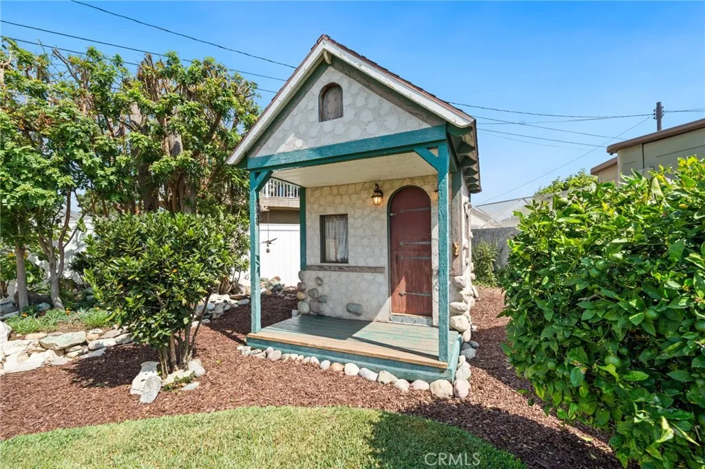 1767 W 244th Street, Torrance, California 90501 home-pic-28