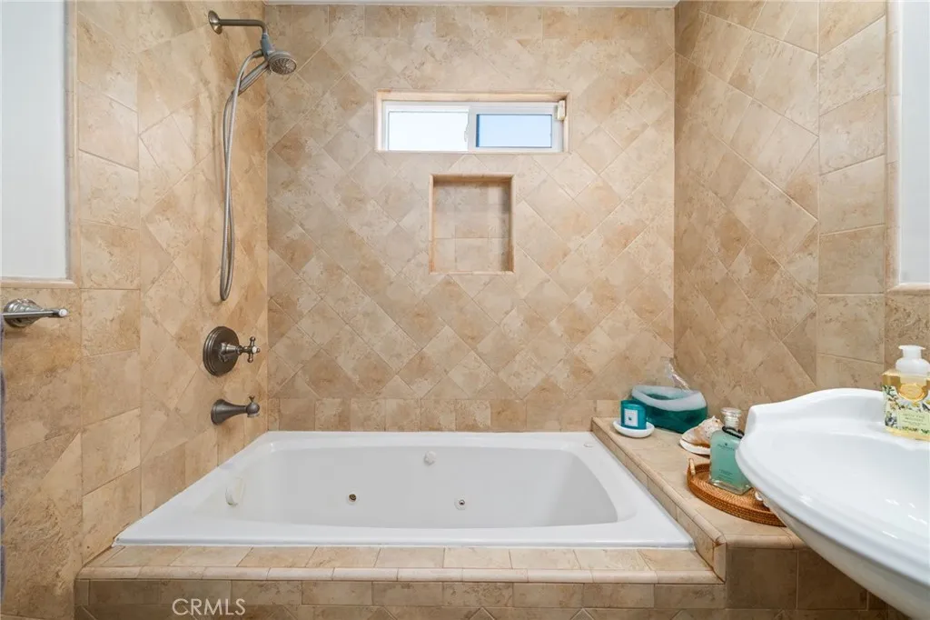 1767 W 244th Street, Torrance, California 90501 home-pic-14