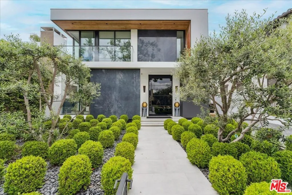 213 S La Peer Drive, Beverly Hills, California 90211, 4 Bedrooms Bedrooms, ,6 BathroomsBathrooms,Residential Lease,For Rent,La Peer,25594209