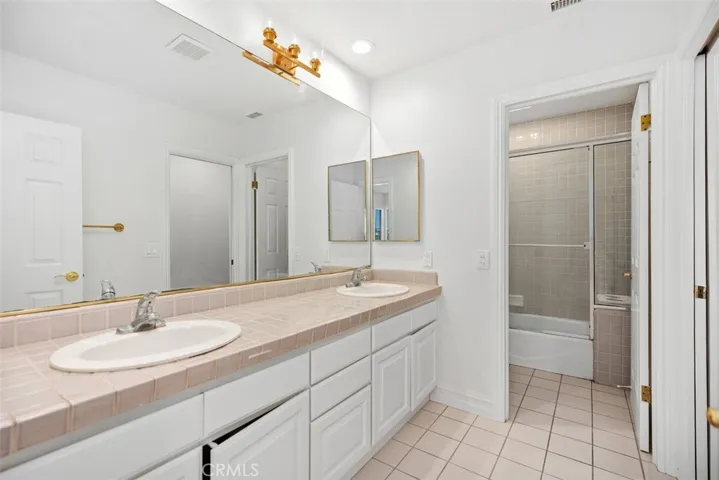 secondary bath