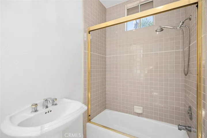 ensuite bath