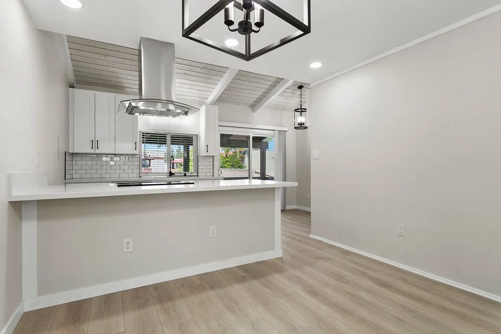 1030 W Macarthur Boulevard 132, Santa Ana, California 92707 home-pic-0