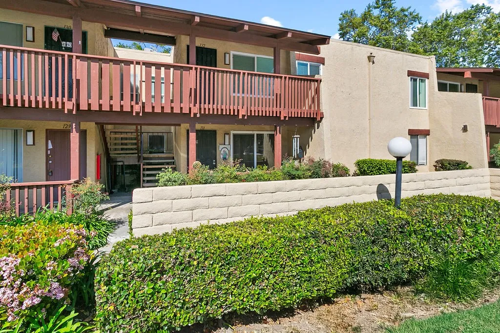 1030 W Macarthur Boulevard 132, Santa Ana, California 92707 home-pic-1