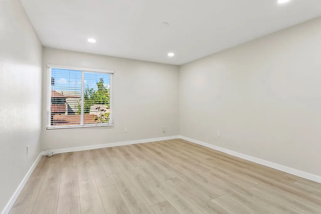 1030 W Macarthur Boulevard 132, Santa Ana, California 92707 home-pic-10