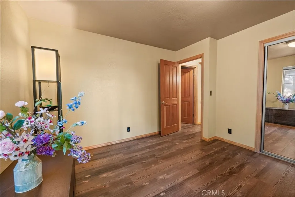 31358 Lightfoot Way, Running Springs, California 92382 home-pic-17