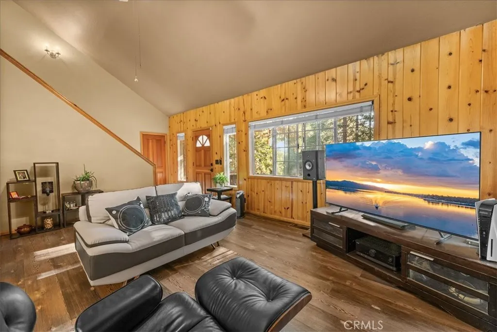 31358 Lightfoot Way, Running Springs, California 92382 home-pic-4