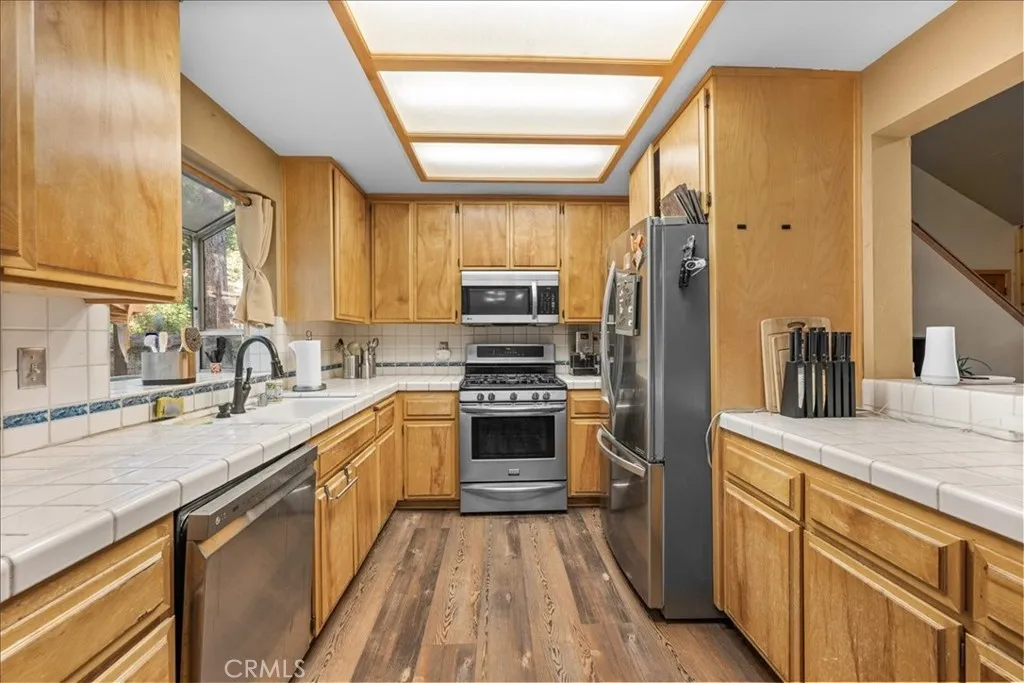 31358 Lightfoot Way, Running Springs, California 92382 home-pic-7