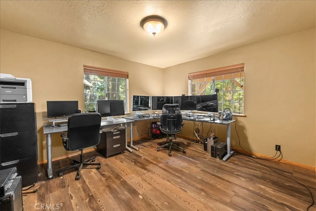 31358 Lightfoot Way, Running Springs, California 92382 home-pic-18
