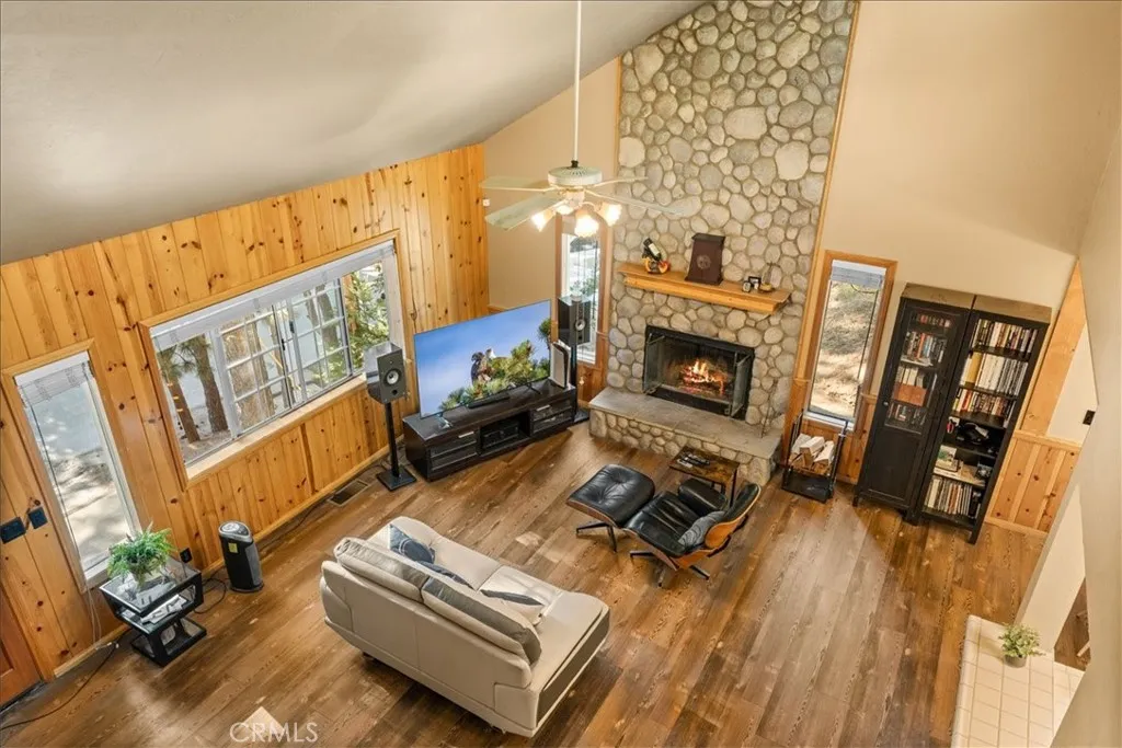 31358 Lightfoot Way, Running Springs, California 92382 home-pic-5