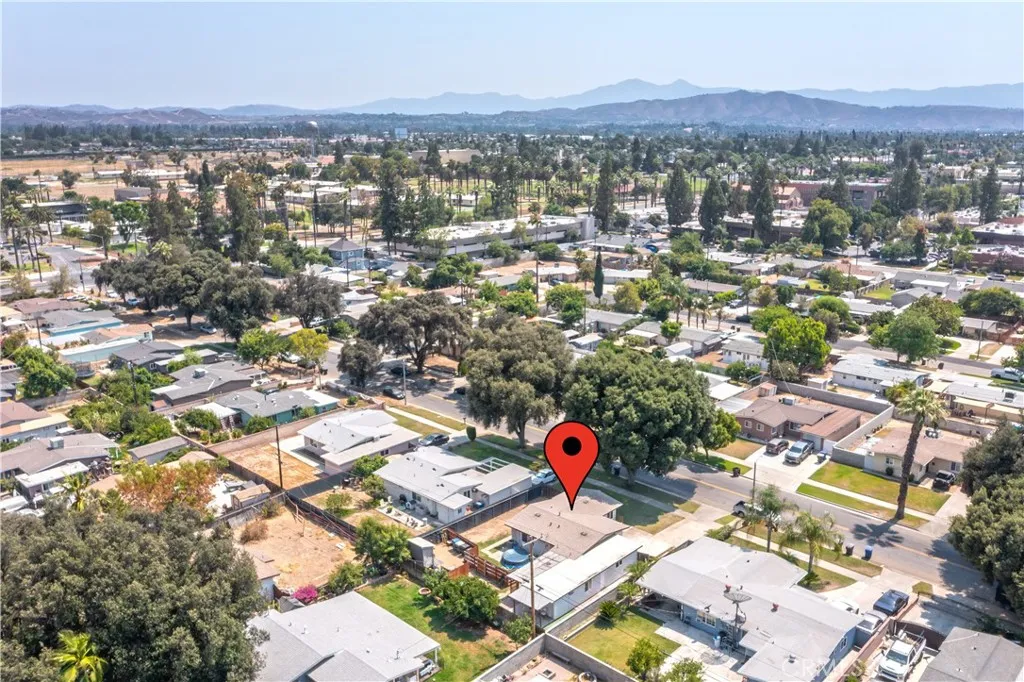 3893 Overland Street, Riverside, California 92503 home-pic-18