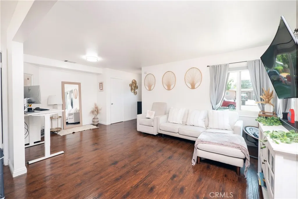 3893 Overland Street, Riverside, California 92503 home-pic-0