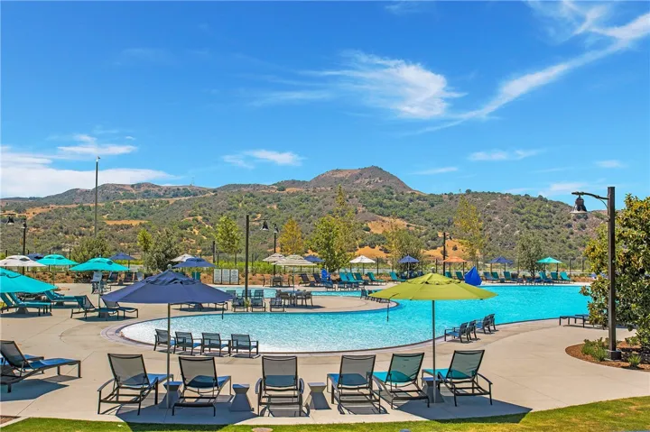 37 Zabila Street, Rancho Mission Viejo, California 92694