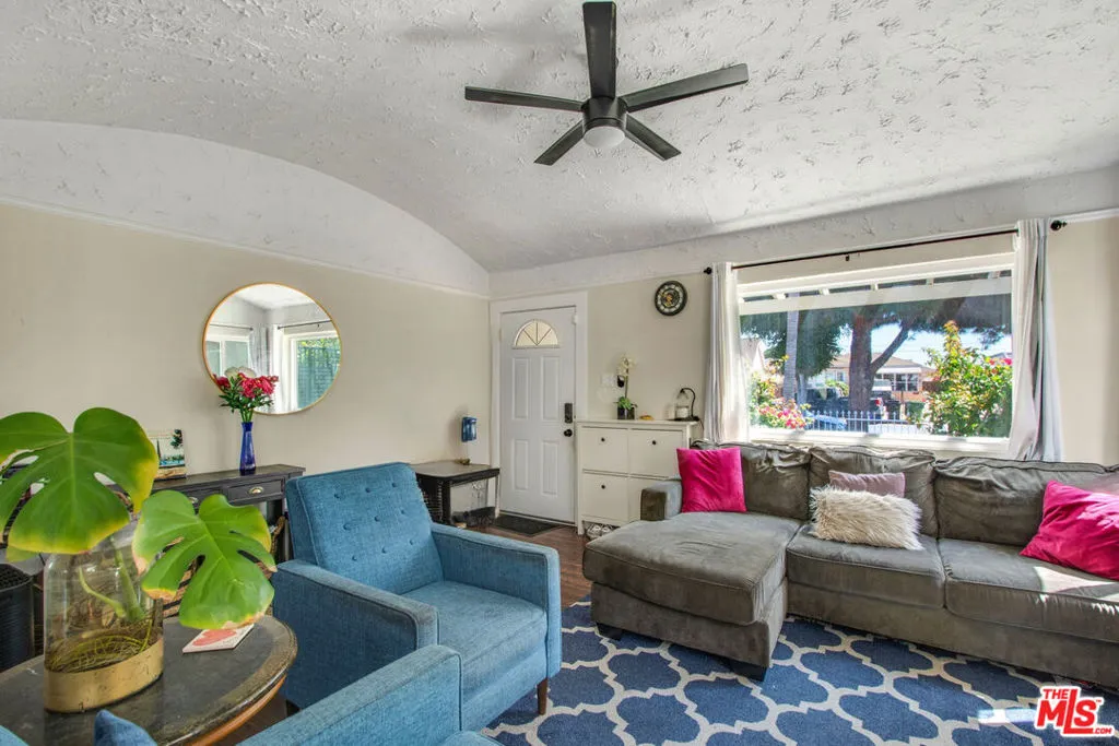 7319 S Denker Avenue, Los Angeles, California 90047 home-pic-7