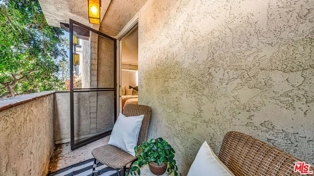 1130 9th Street 1, Santa Monica, California 90403 home-pic-10