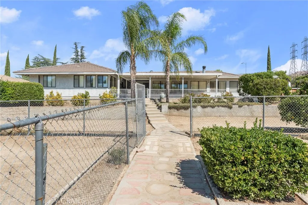 4140 Mockingbird, Banning, California 92220 home-pic-13