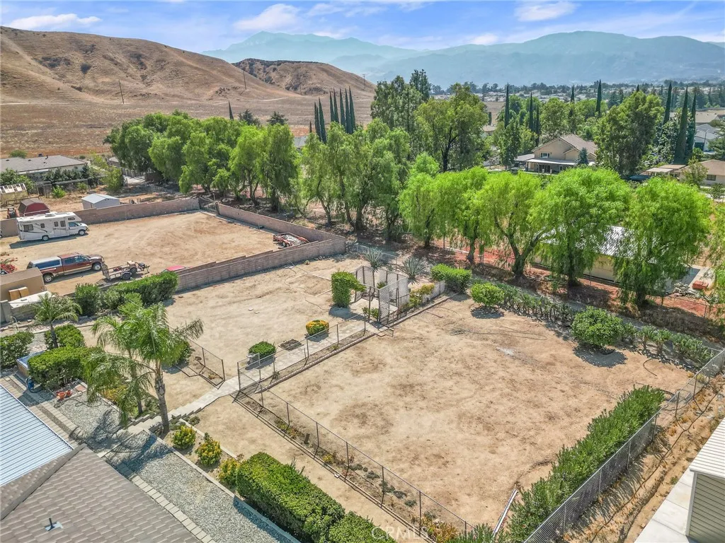 4140 Mockingbird, Banning, California 92220 home-pic-38
