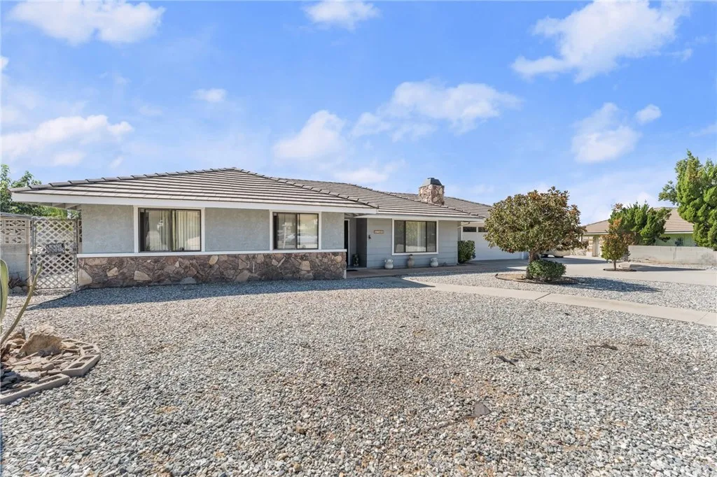 4140 Mockingbird, Banning, California 92220 home-pic-1