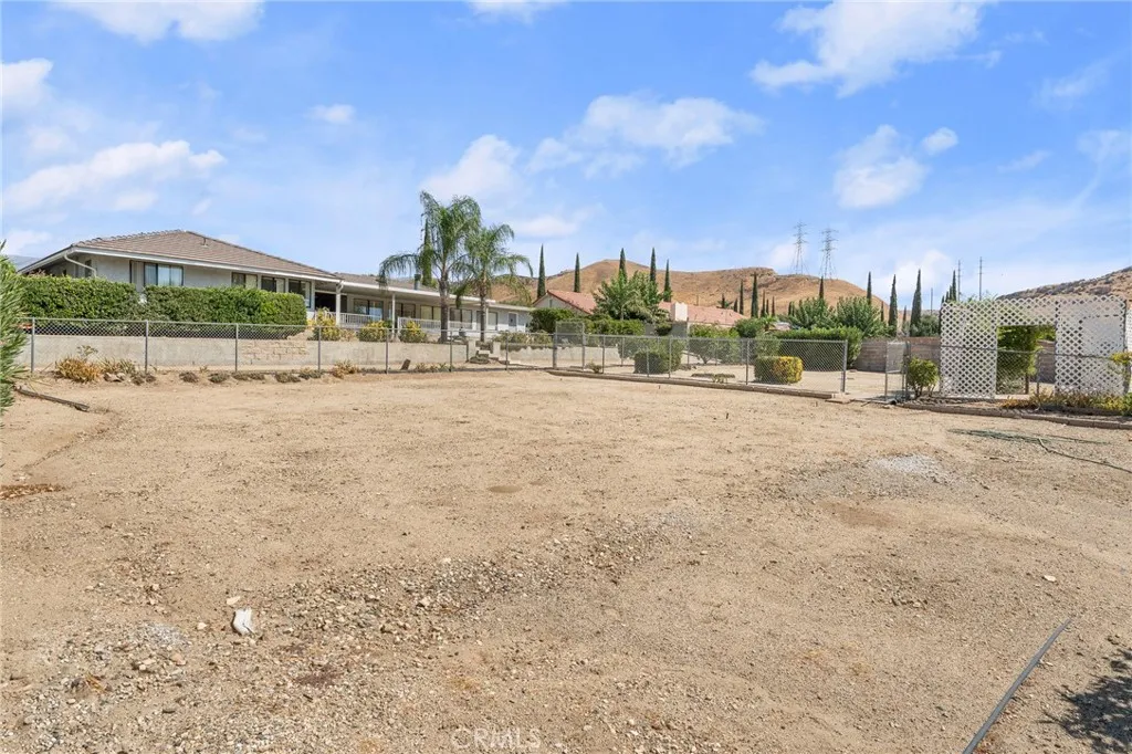 4140 Mockingbird, Banning, California 92220 home-pic-6