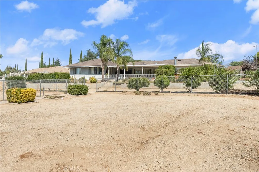 4140 Mockingbird, Banning, California 92220 home-pic-9