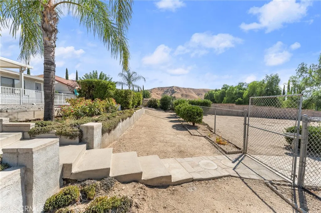 4140 Mockingbird, Banning, California 92220 home-pic-14