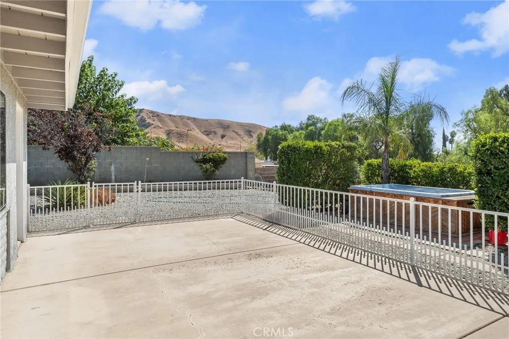 4140 Mockingbird, Banning, California 92220 home-pic-16