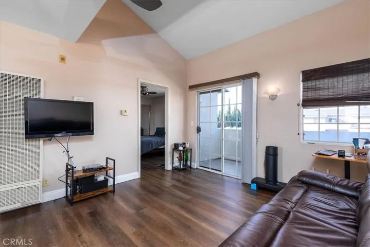 1201 Belmont Avenue 303, Long Beach, California 90804