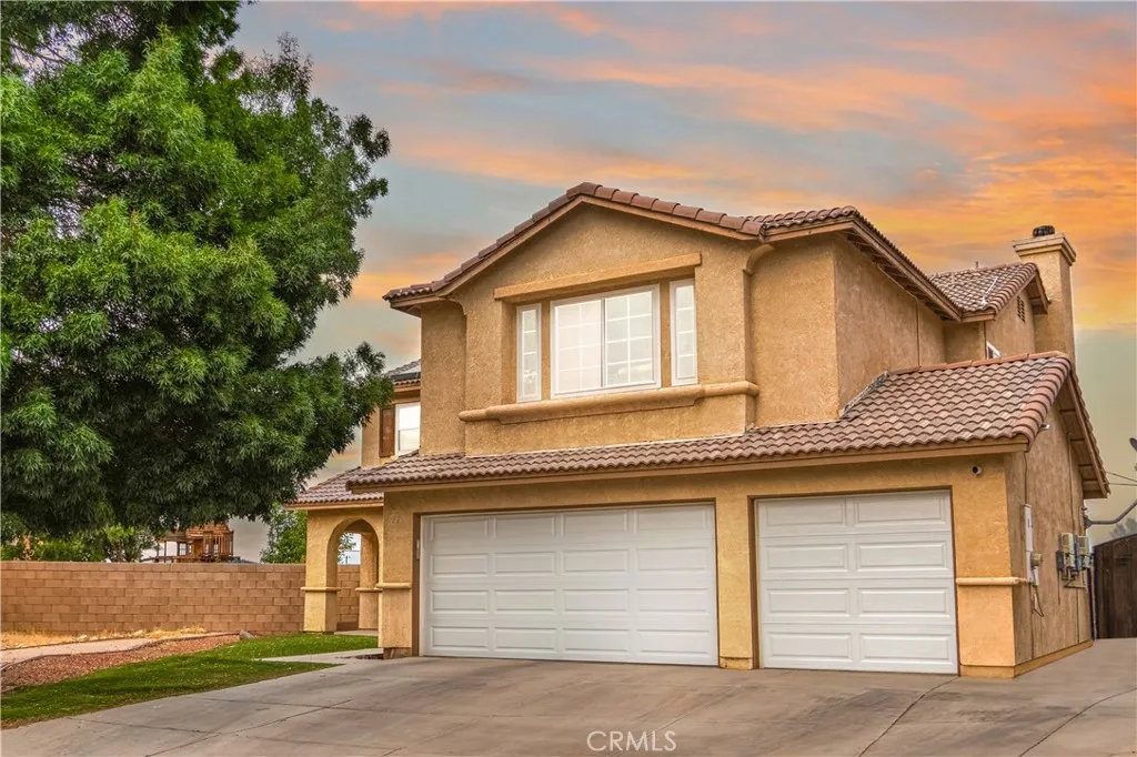 1217 W Avenue H7, Lancaster, California 93534 home-pic-1