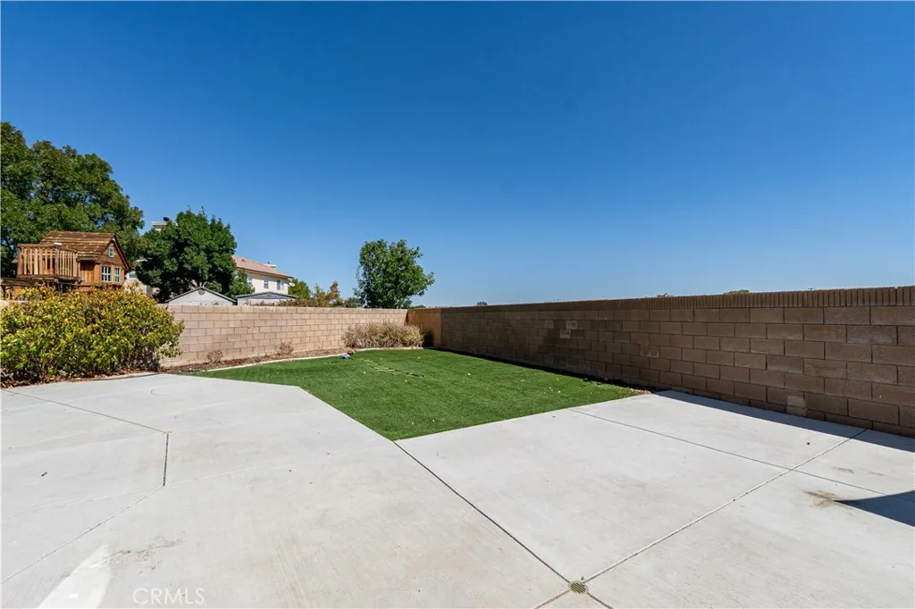 1217 W Avenue H7, Lancaster, California 93534 home-pic-26