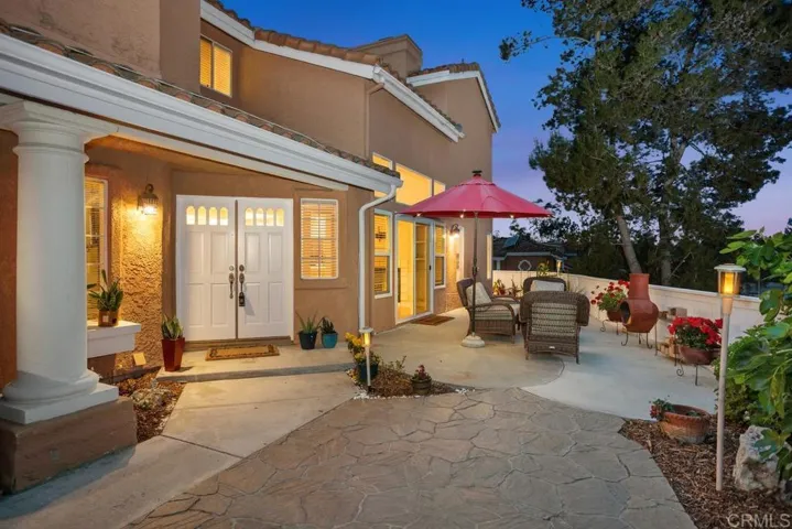 1512 Golfcrest Place, Vista, California 92081