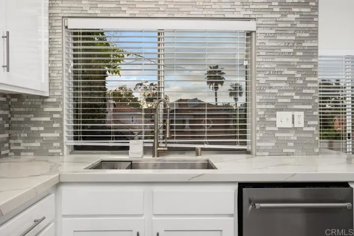 1512 Golfcrest Place, Vista, California 92081