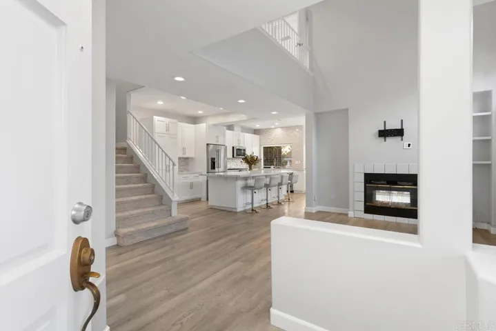 1512 Golfcrest Place, Vista, California 92081